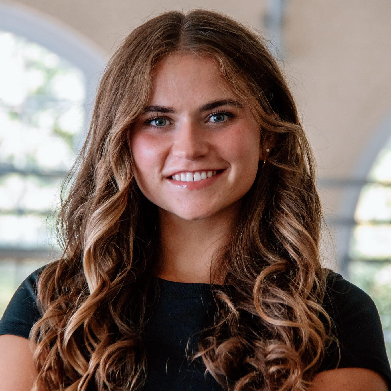 Sarah Woolley headshot